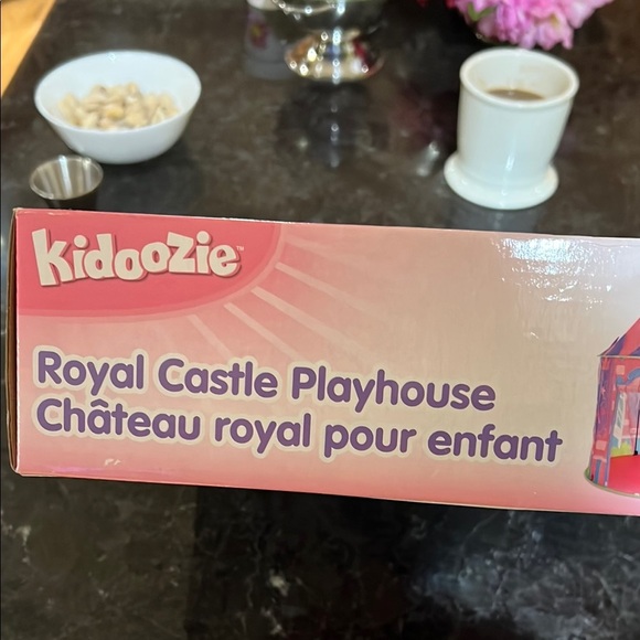 Princess Royal Castle Playhouse Pink and Purple Imagination Play - New In Box - Picture 7 of 8